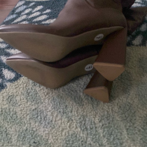 New, Never Worn Dolce Vita Brown Boots Size 7 - Picture 1 of 7